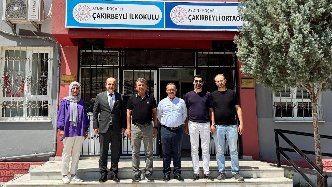 Milli Eğitim Bakanlığı Başmüfettişi Sayın Şahin AKÇA, Okul Müdürümüz Onur EKŞİ’yi makamında ziyaret etti.